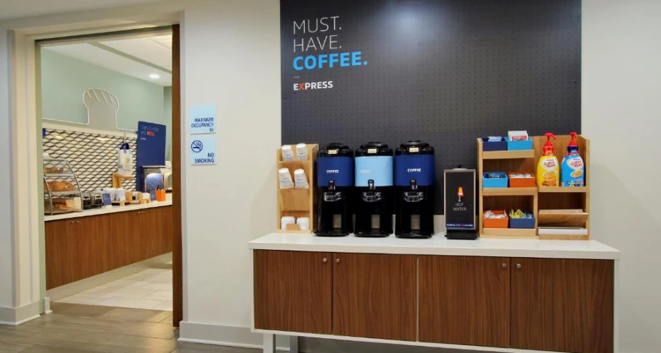 Top Hotels Within Walking Distance to MetLife Stadium, East Rutherford: Stay Close to the Action